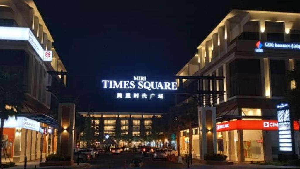 Pintarman Suites @ Miri Times Square Exterior foto